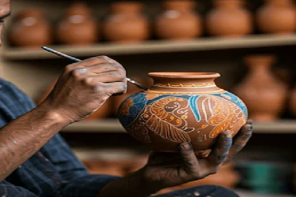 closeup-indian-artisan-painting-clay-260nw-2540284121
